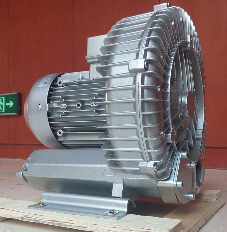 前進(jìn)風(fēng)風(fēng)機(jī)